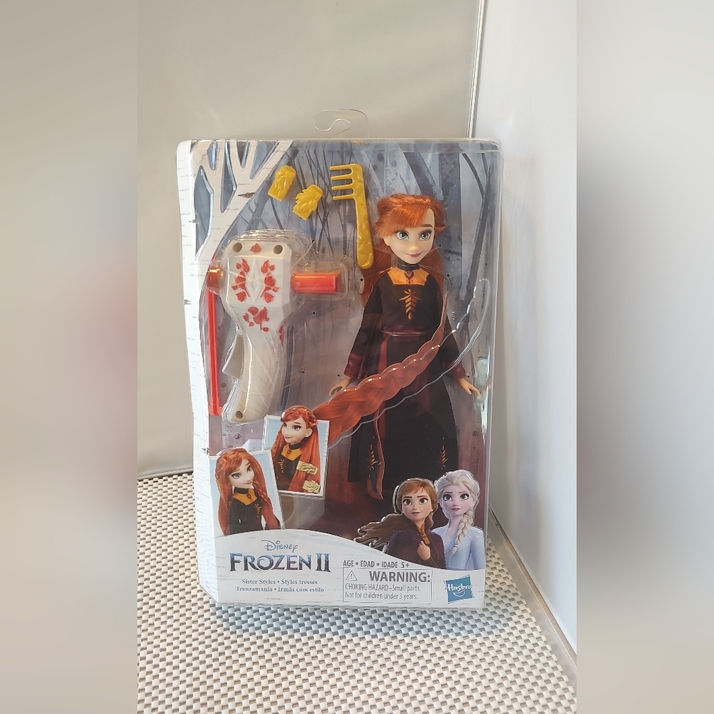Disney Frozen 2 Sister Styles Anna Hair Styling 11" Doll NWT
